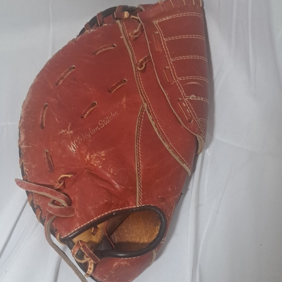 Vintage Red Leather Baseball Glove - Picture 1 of 5